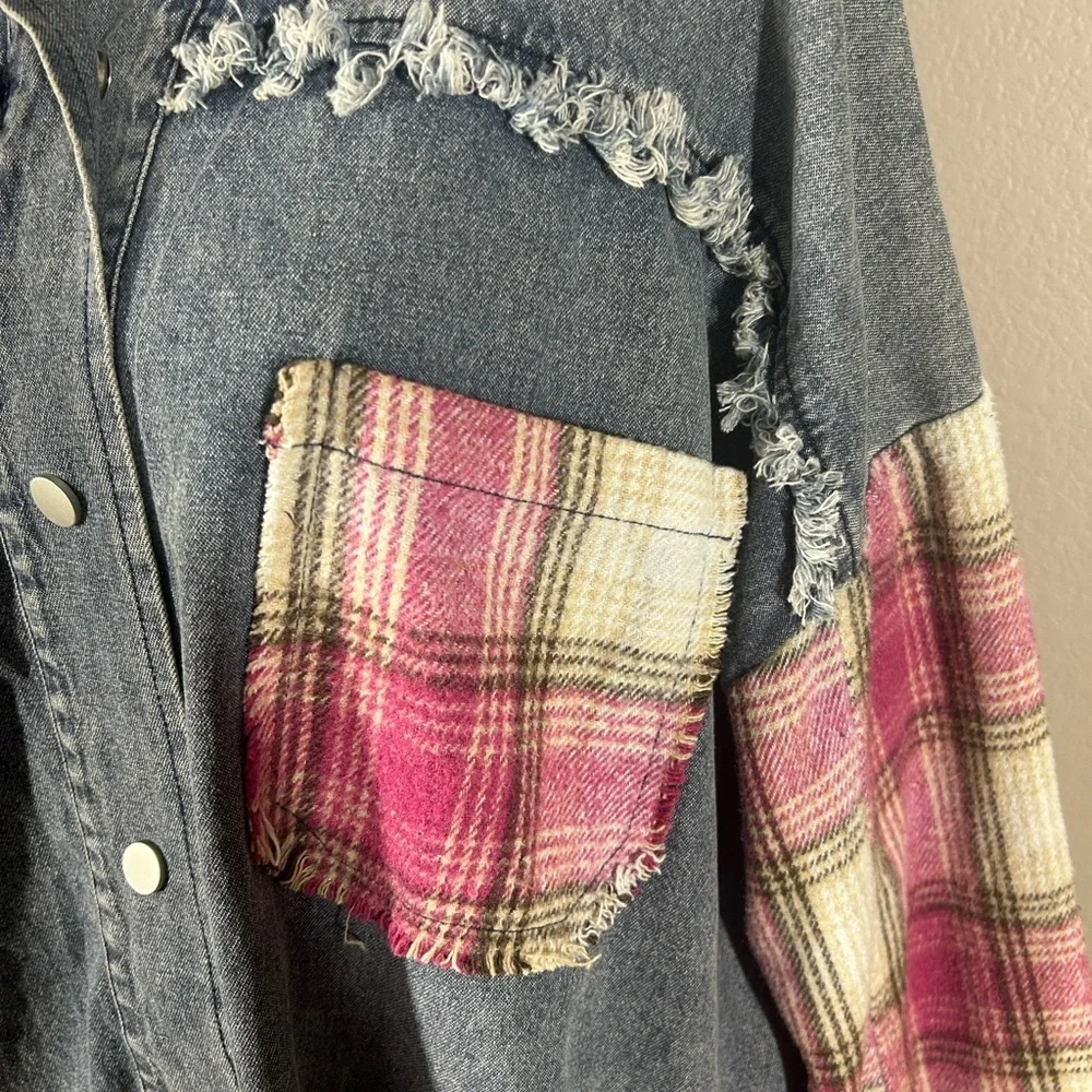 Umgee Boho Oversized Baggy Distressed Fringe Washed Denim & Plaid Shacket Sz M